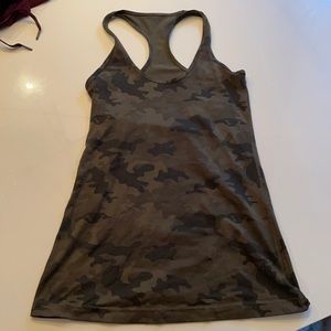 Lululemon Tank - Camo